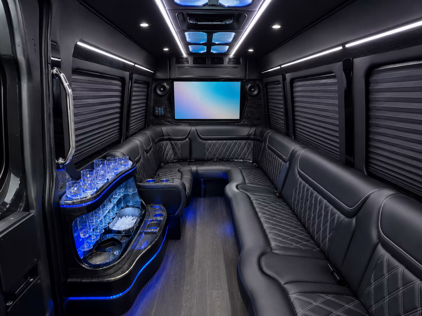 employee shuttle buses for companies operating in the coachella valley