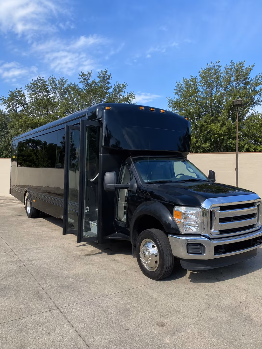 indio 20 passenger party bus