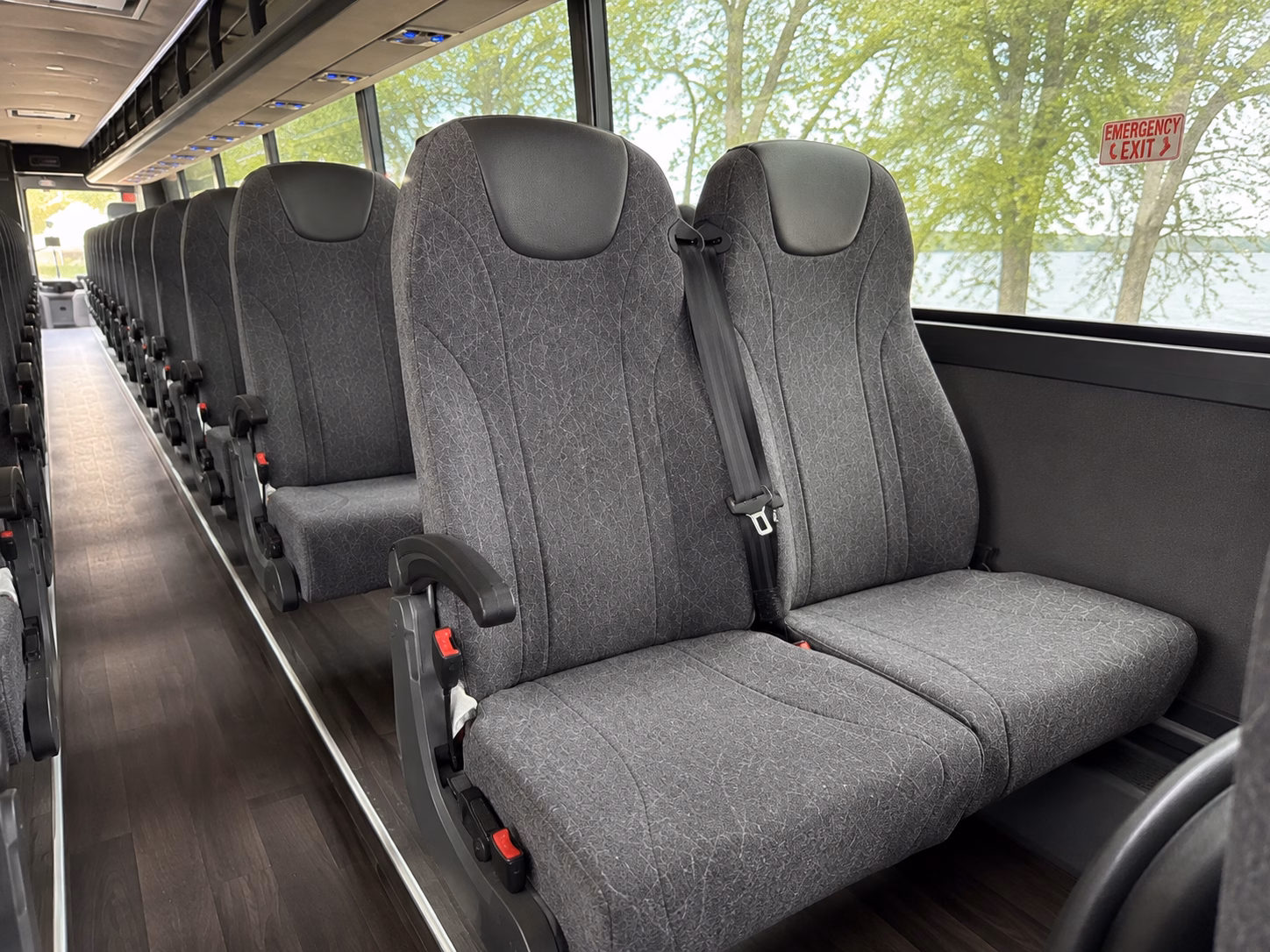 julian mountain winery buses for scenic day trips