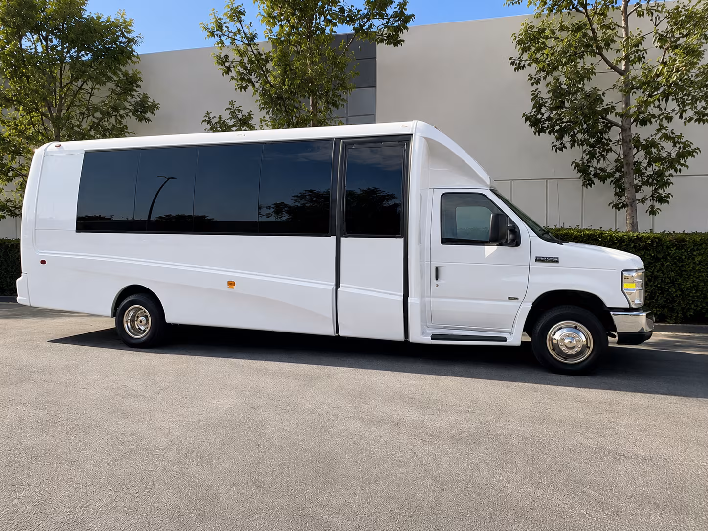 minibus rentals for smaller prom groups across the coachella valley